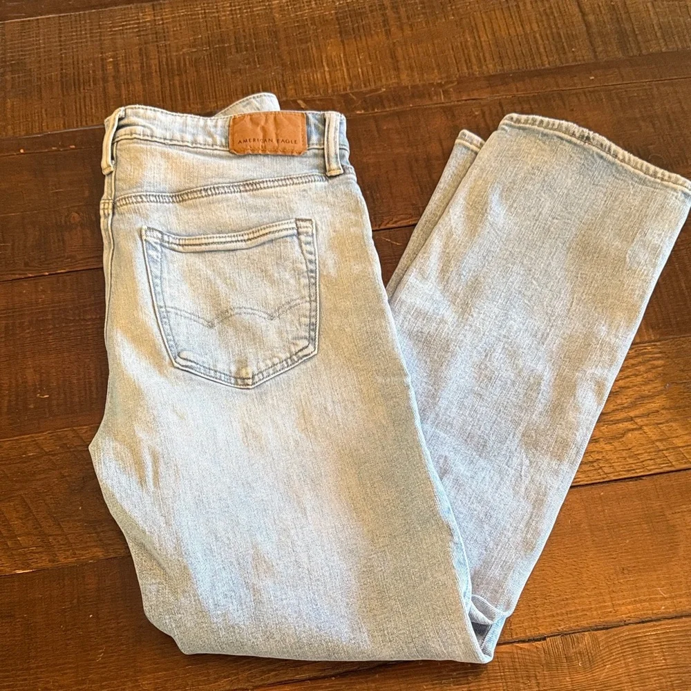 American Eagle Outfitters Light Blue Jeans with Brown Patch - Picture 1 of 6